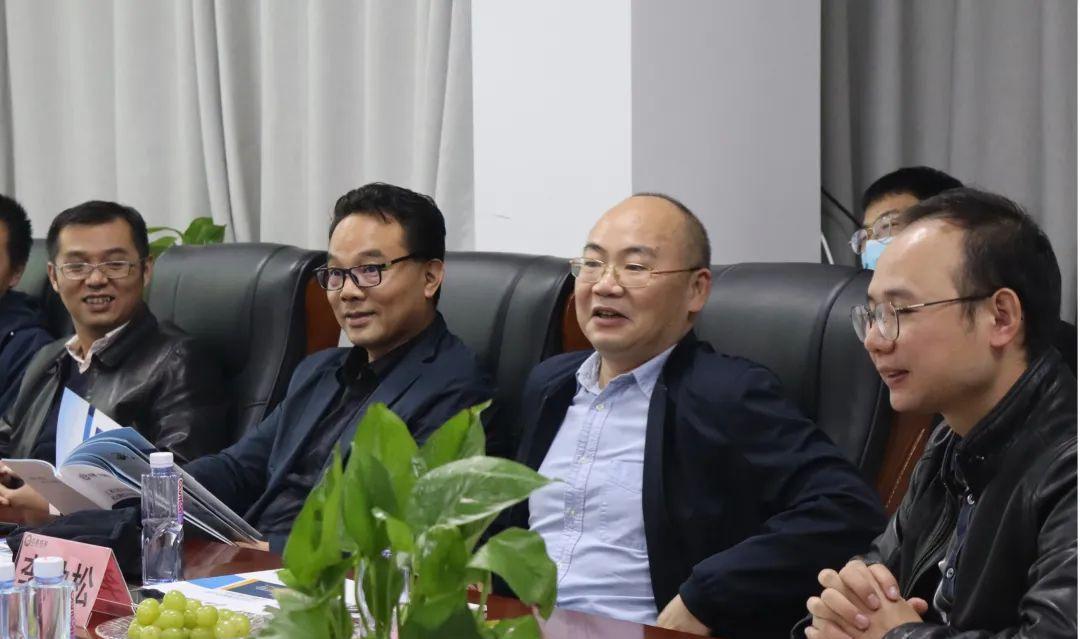 了解企業(yè)發(fā)展，傾聽(tīng)校友心聲 | 湖南大學(xué)校友總會(huì)李勁松秘書(shū)長(zhǎng)一行蒞臨公司調(diào)研指導(dǎo)